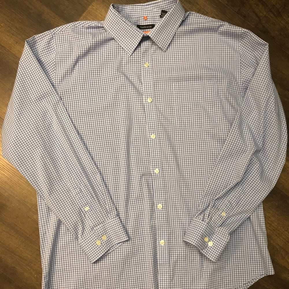 Men’s Van Heusen blue collared button down XL